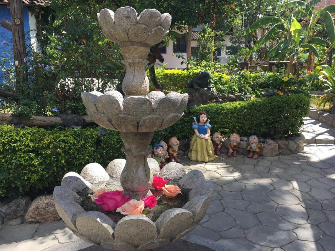 Hostal Jardin Escondido Vilcabamba Luaran gambar