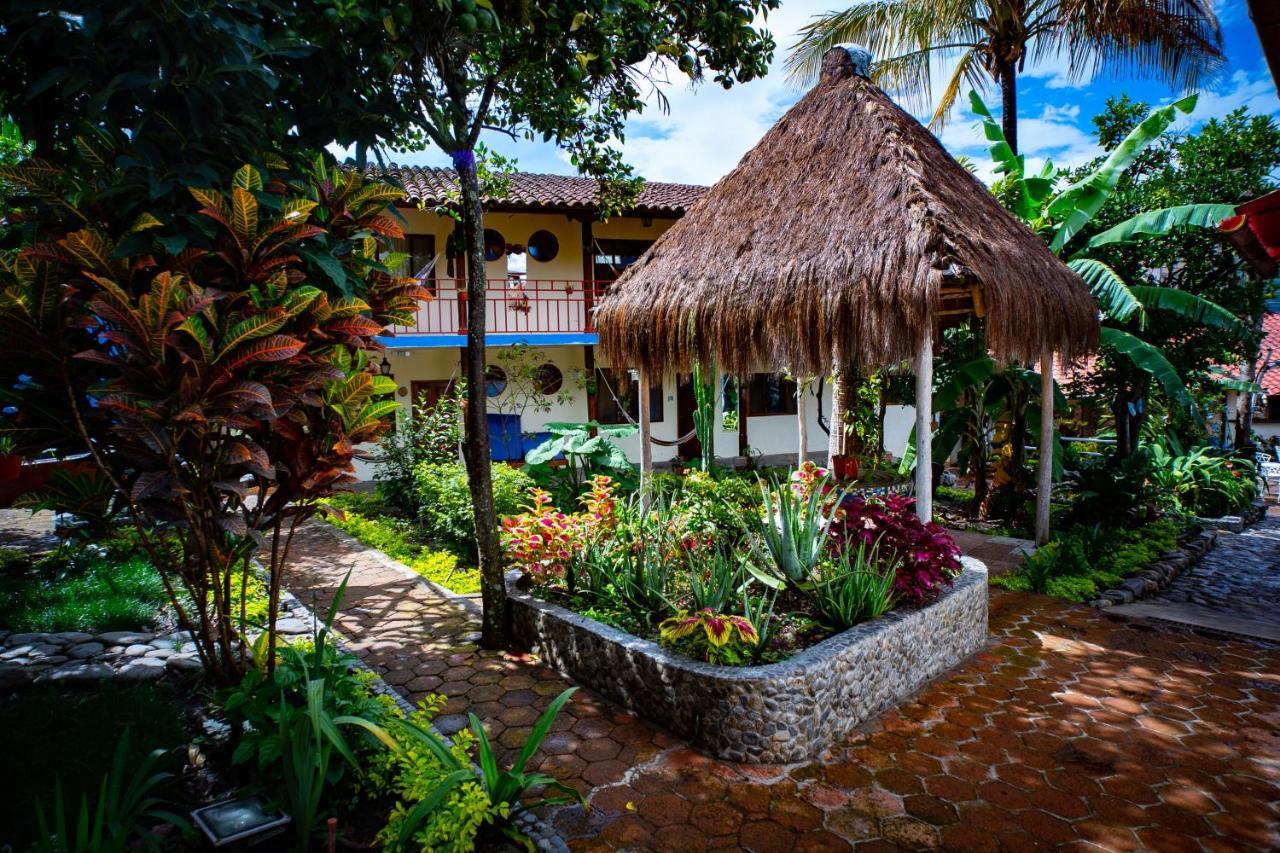 Hostal Jardin Escondido Vilcabamba Luaran gambar