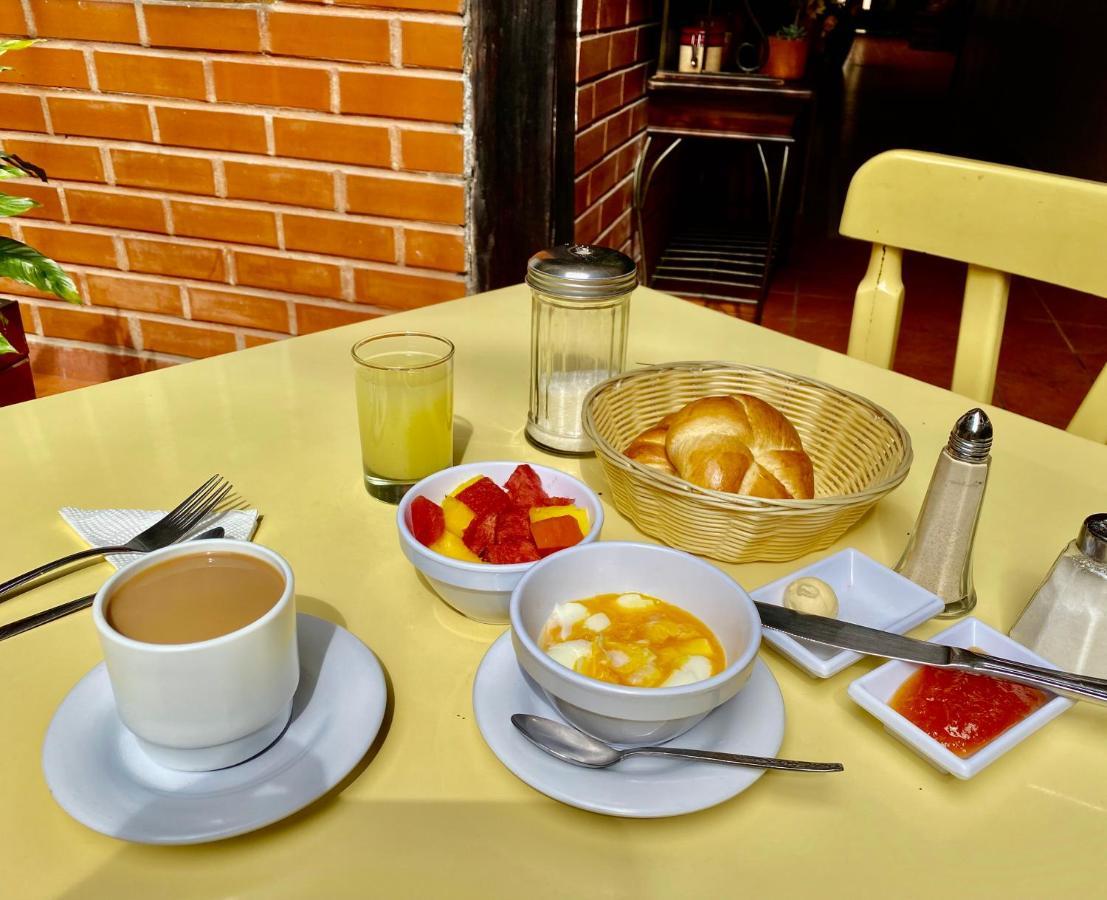 Hostal Jardin Escondido Vilcabamba Luaran gambar